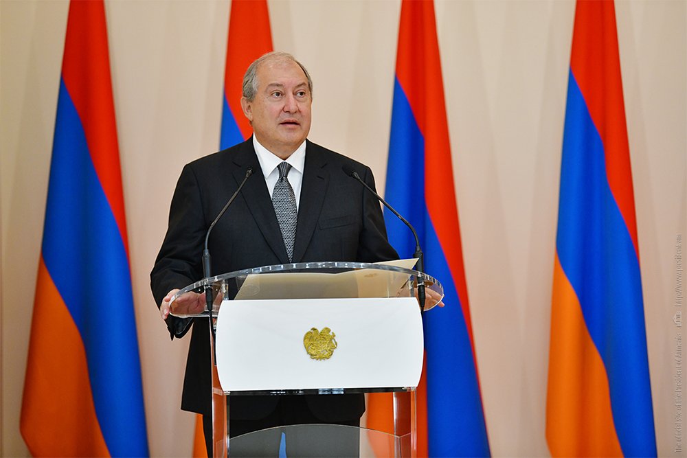 Award ceremony on the occasion Independence Day took place at the Presidential Palace