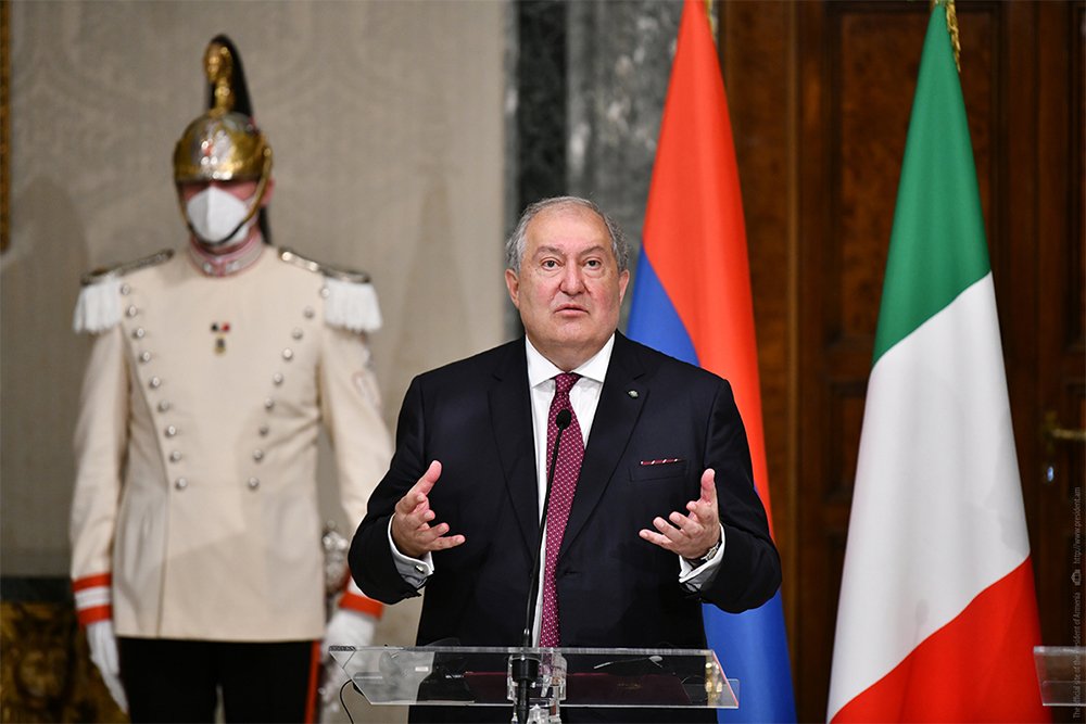 High level of political dialogue and mutual readiness to develop relations. The Presidents of Armenia and Italy made statements for the press