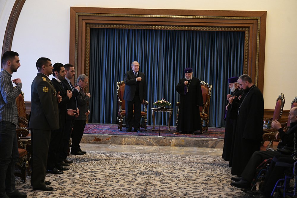 President Sarkissian and Catholicos of All Armenians met with handicapped military servicemen: you still have much to do for the Fatherland