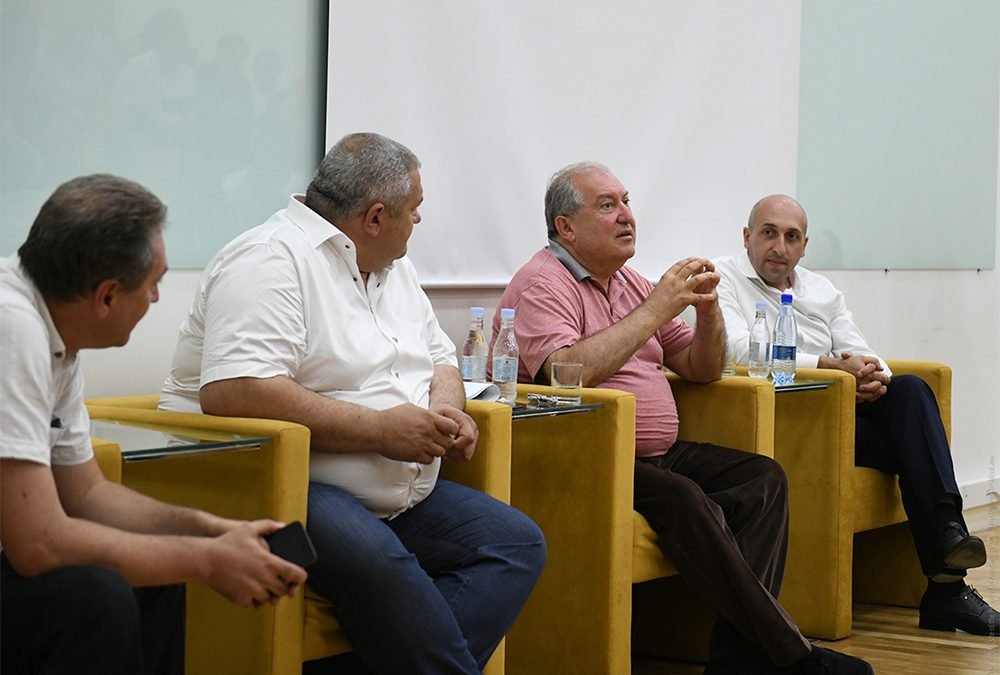 President was hosted at the Vanadzor Technological Center: The world is changing rapidly, and those who don’t see it, will fall behind